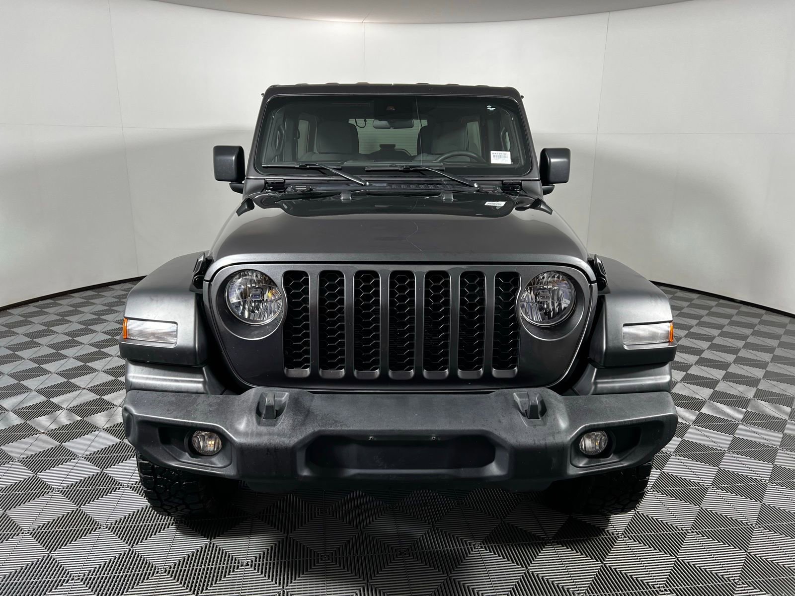 Used 2024 Jeep Wrangler Sport S image 2