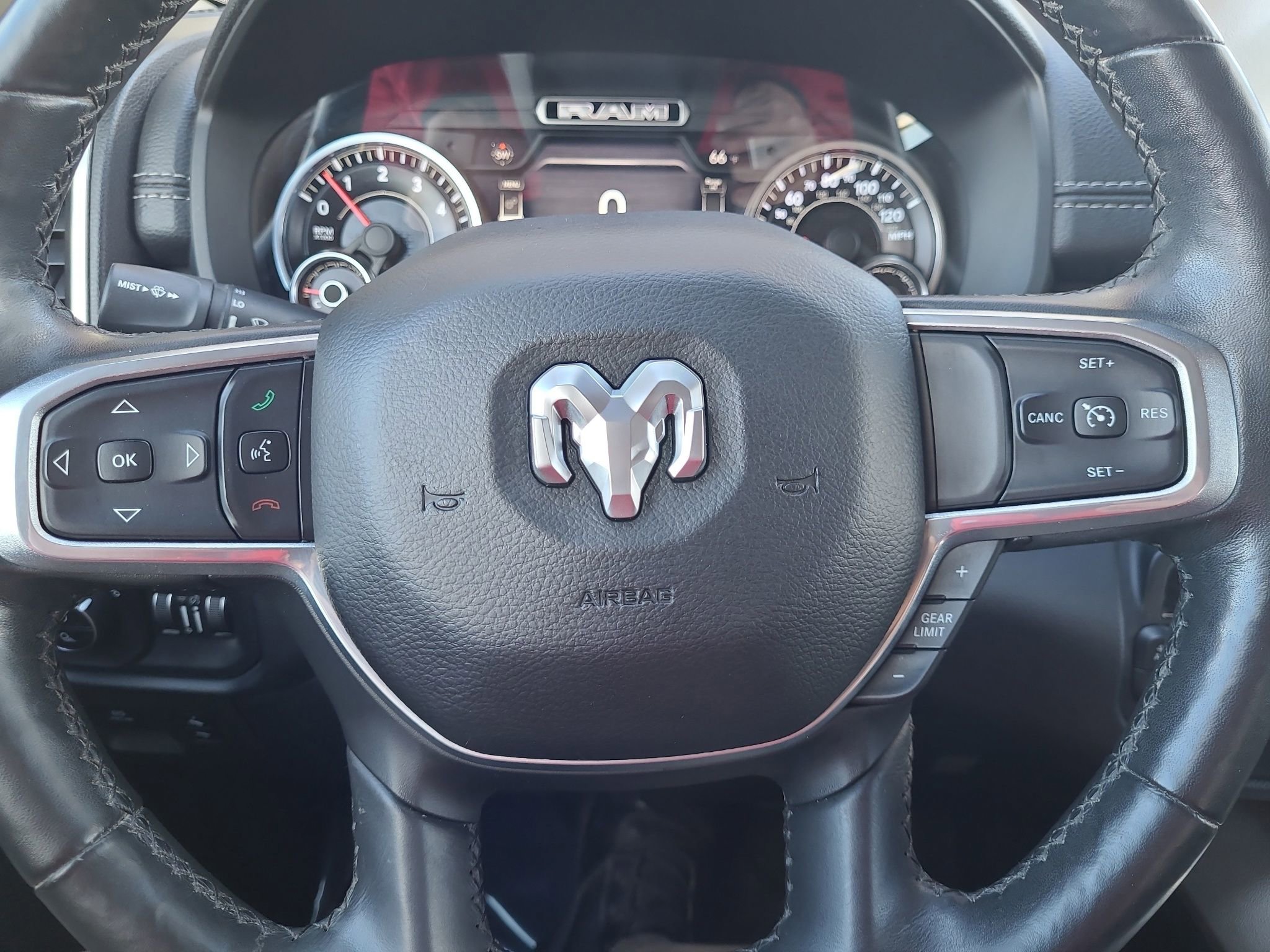 Used 2019 RAM 1500 Laramie image 17