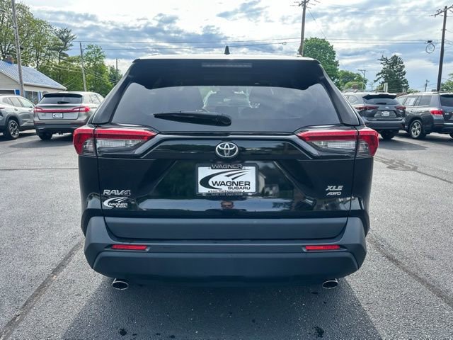 Used 2019 Toyota RAV4 XLE Premium w/ Cold Weather Package AWD/4WD image 7