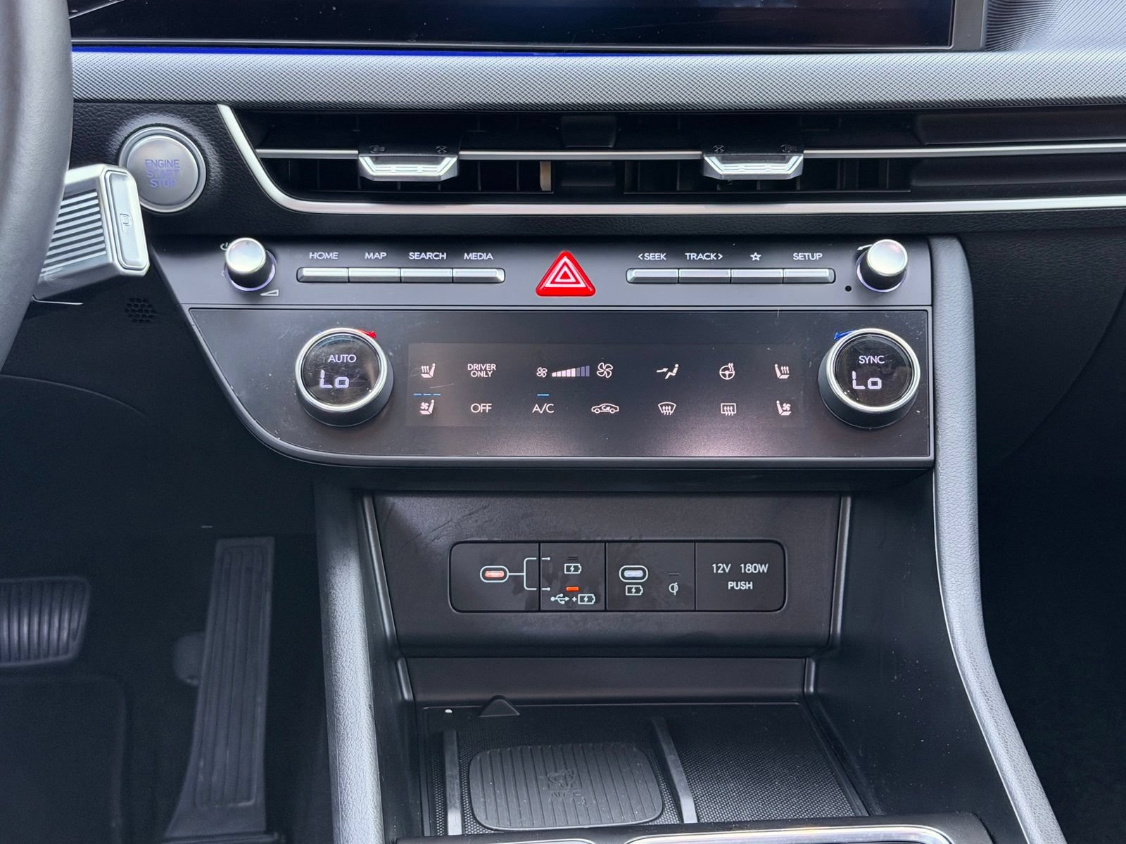 Used 2025 Hyundai Sonata Limited FWD image 18