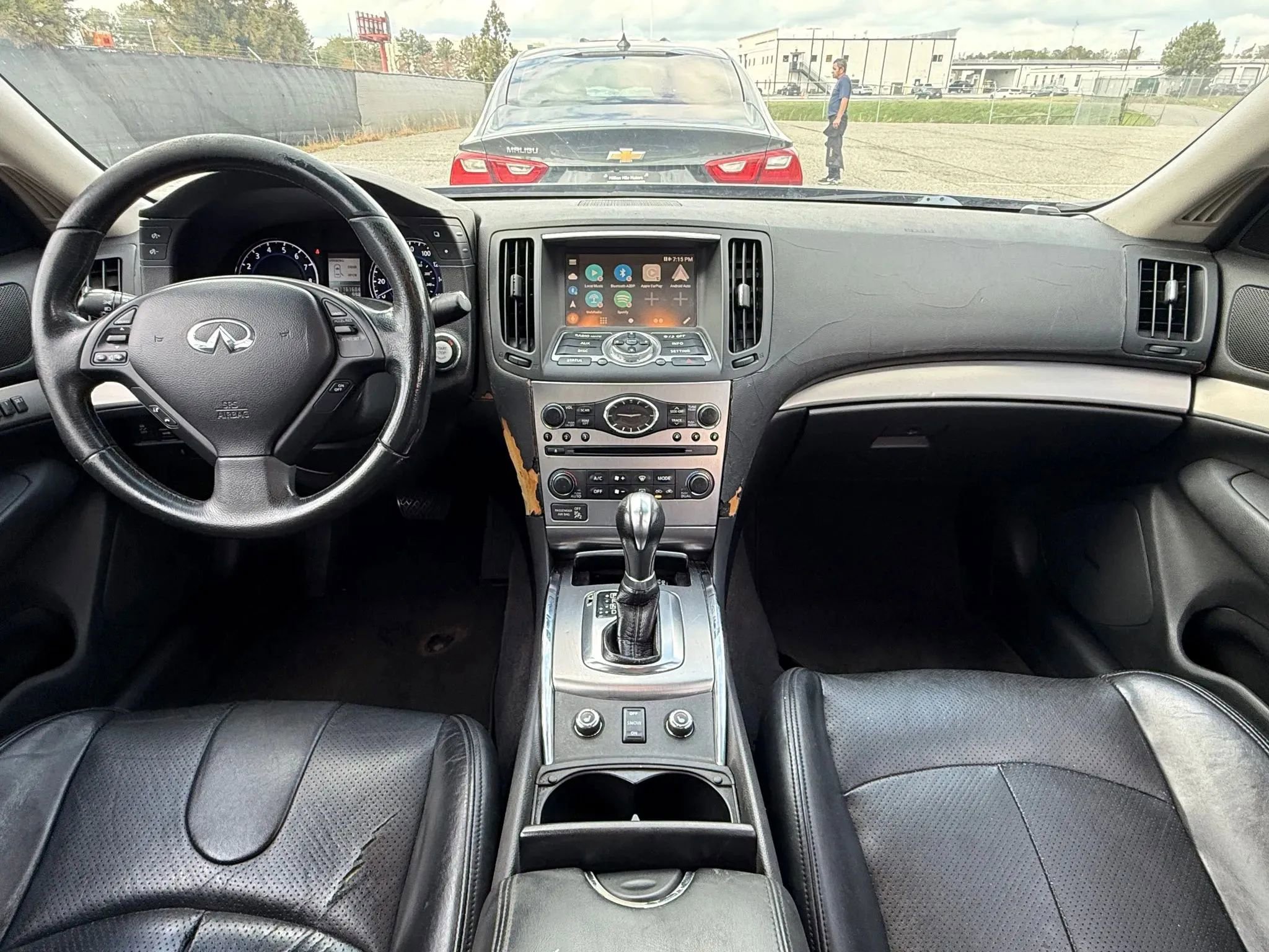 Used 2011 INFINITI G37 x Sedan w/ Premium Pkg image 3