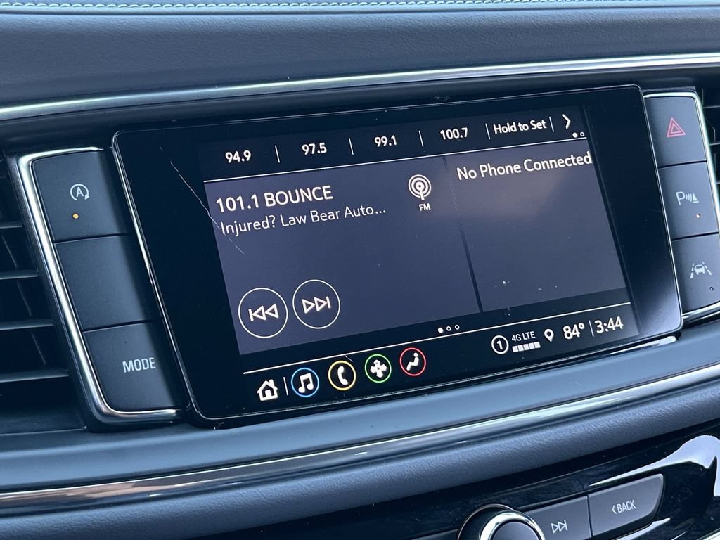 Used 2024 Buick Enclave Essence w/ Technology Package FWD image 13