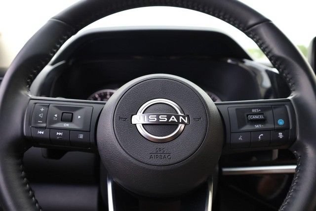 Certified 2025 Nissan Pathfinder SV AWD/4WD image 11