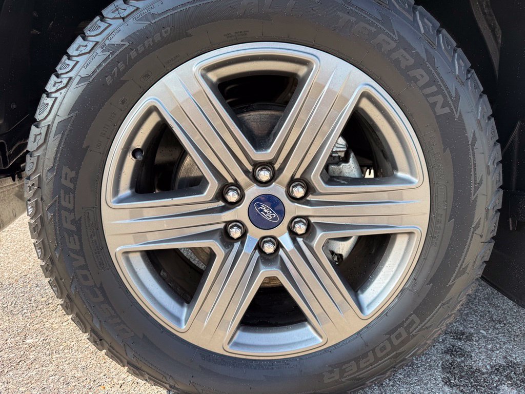 Used 2020 Ford F150 XLT w/ Equipment Group 302A Luxury AWD/4WD image 21