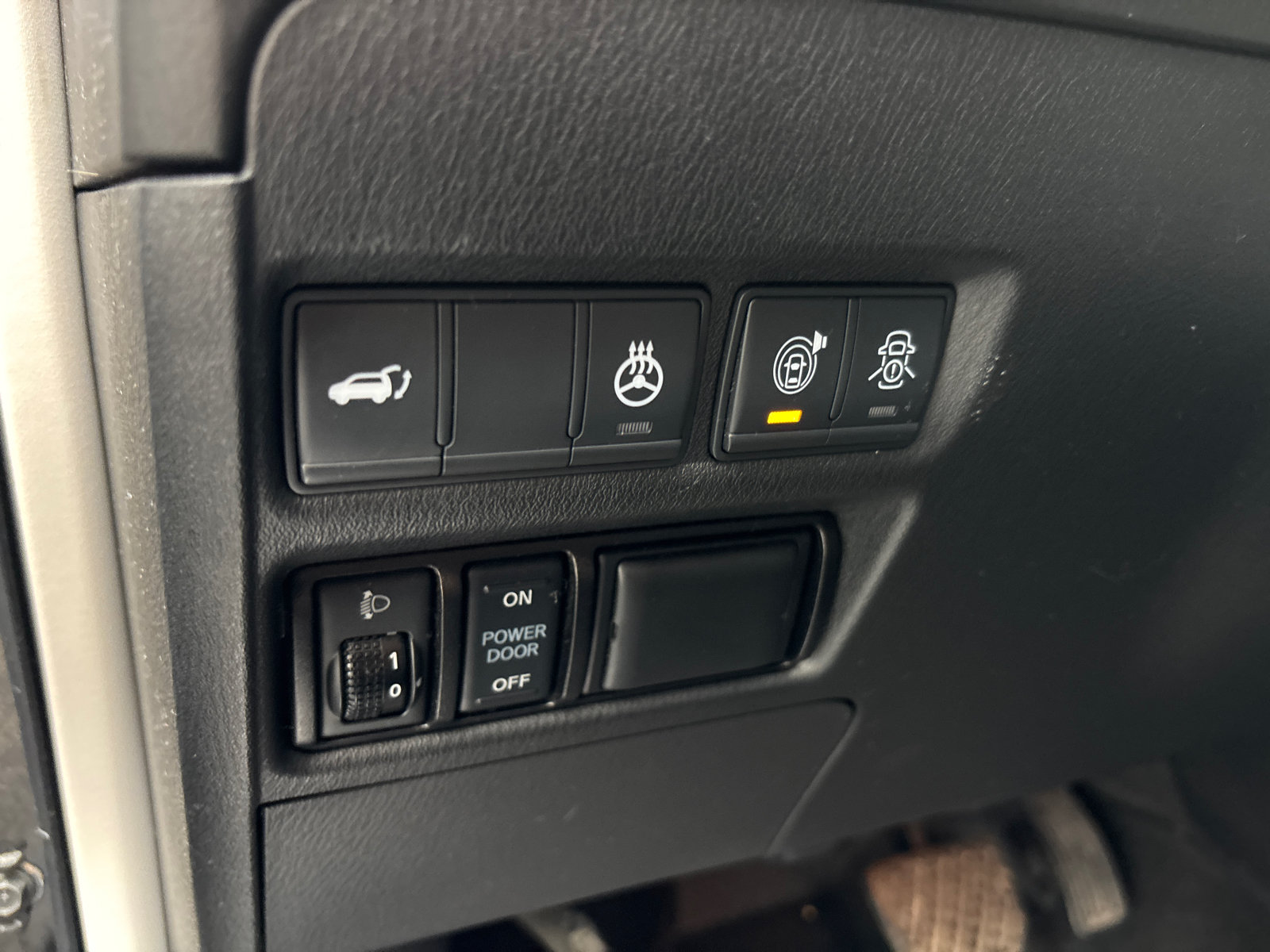 Used 2019 Nissan Armada Platinum w/ Captain's Chairs Package AWD/4WD image 14
