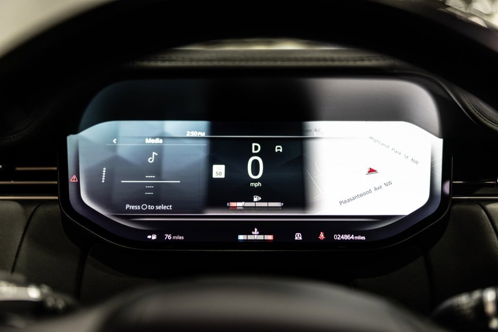 Used 2023 Land Rover Range Rover SE image 18