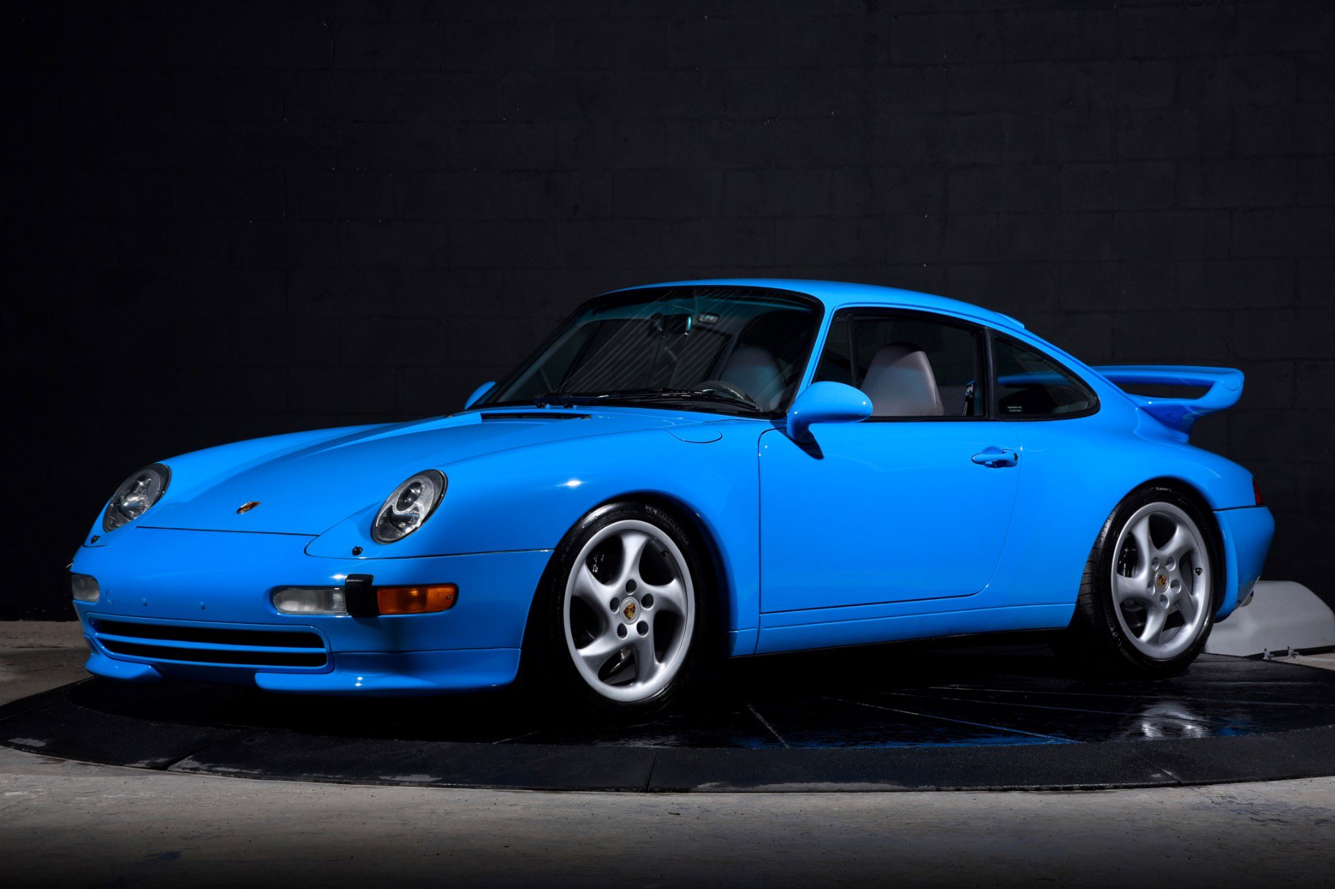 Used 1996 Porsche 911 Carrera image 2