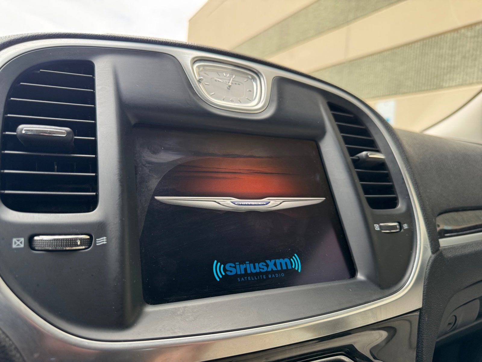 Used 2018 Chrysler 300 Limited w/ Harman/Kardon Audio Group image 24