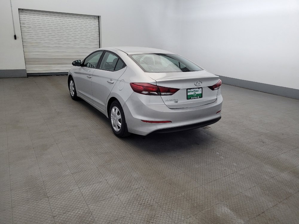Used 2018 Hyundai Elantra SE w/ Winter Weather Package FWD image 5