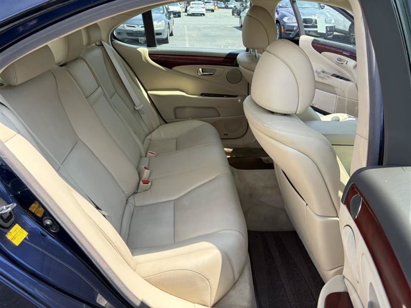Used 2011 Lexus LS 460 w/ Luxury Value Edition RWD image 12