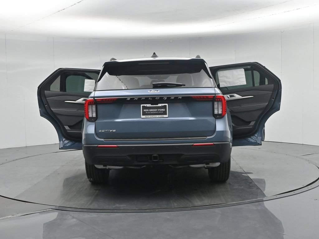 New 2026 Ford Explorer Active RWD image 33