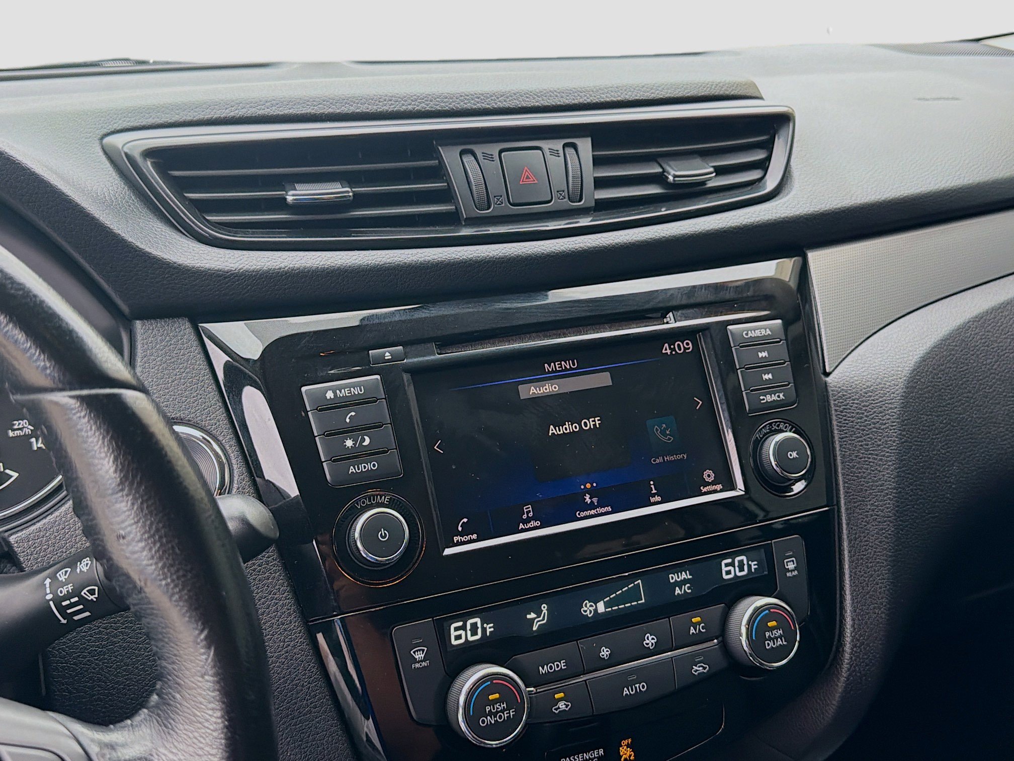 Used 2020 Nissan Rogue Sport SV w/ Technology Package image 12