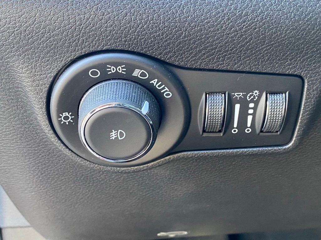 Used 2022 Jeep Compass Latitude FWD image 10
