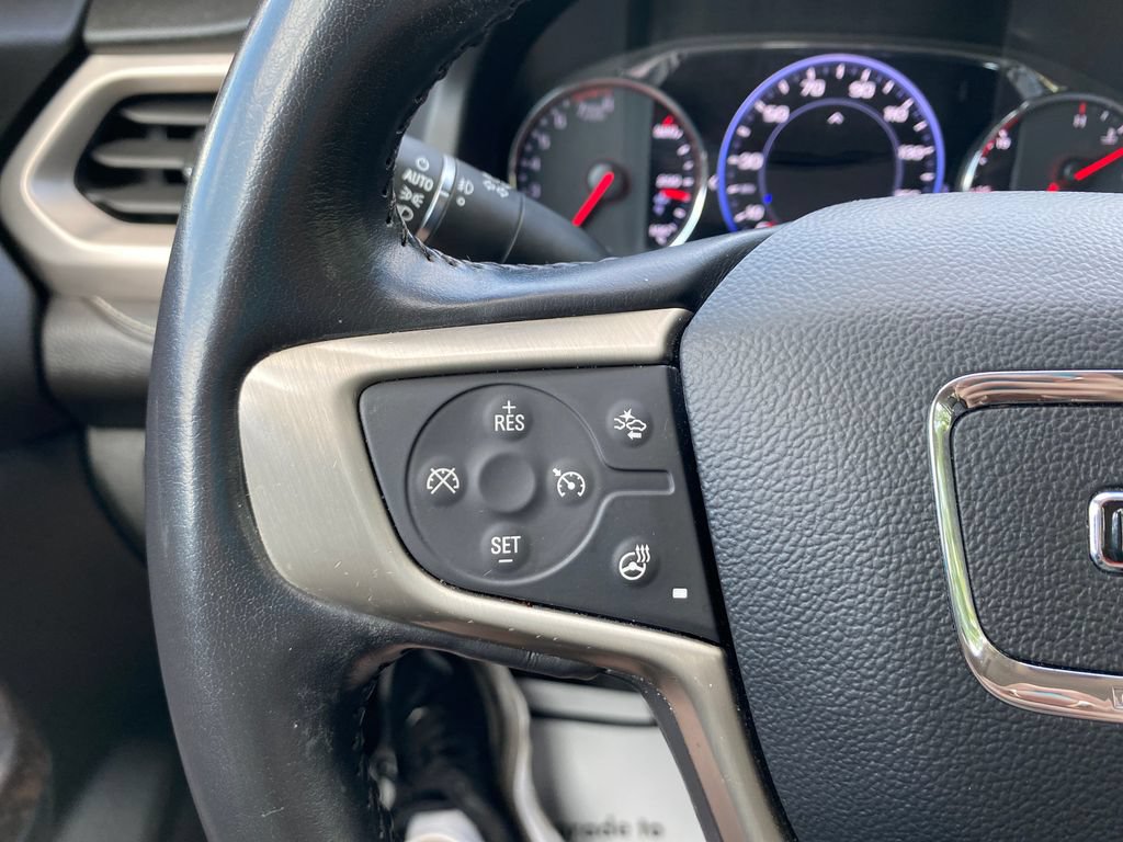 Used 2021 GMC Acadia Denali w/ Denali Ultimate Package AWD/4WD image 26