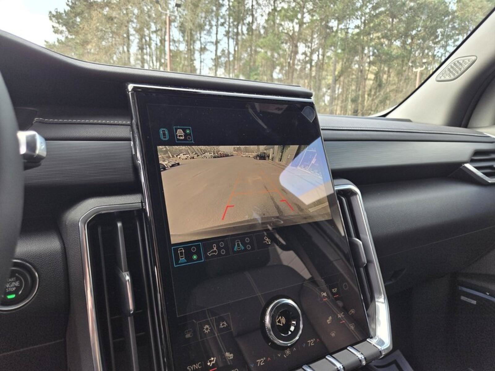 New 2026 GMC Acadia Elevation w/ Elevation Premium Package FWD image 17
