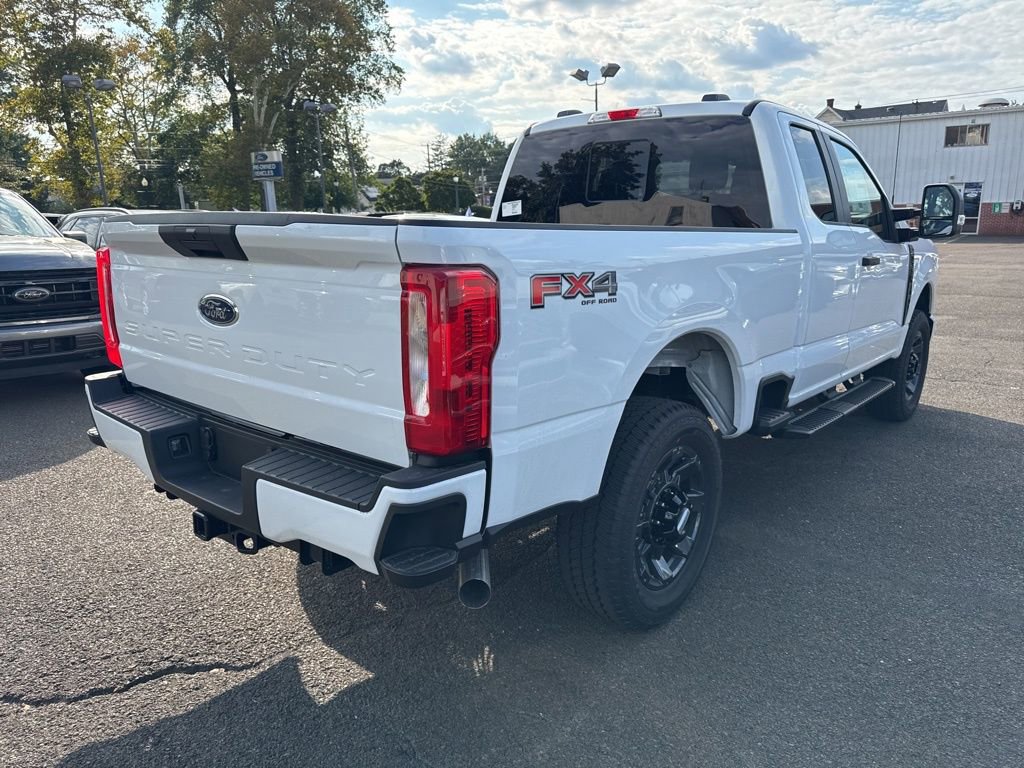 New 2026 Ford F350 XL image 3