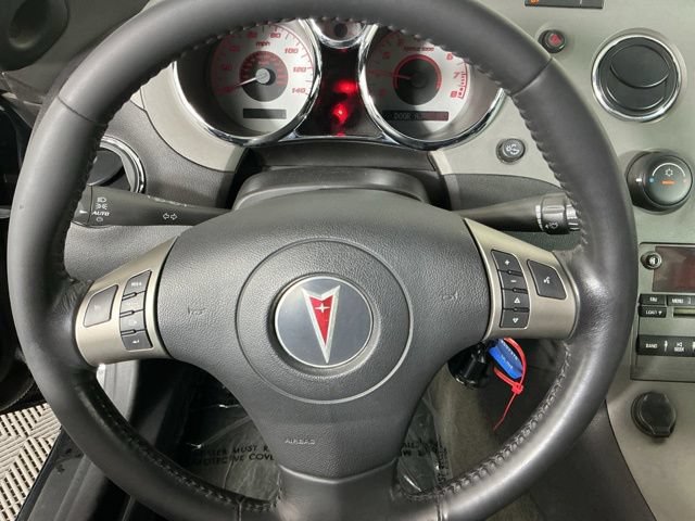 Used 2006 Pontiac Solstice Convertible w/ Premium Package RWD image 16