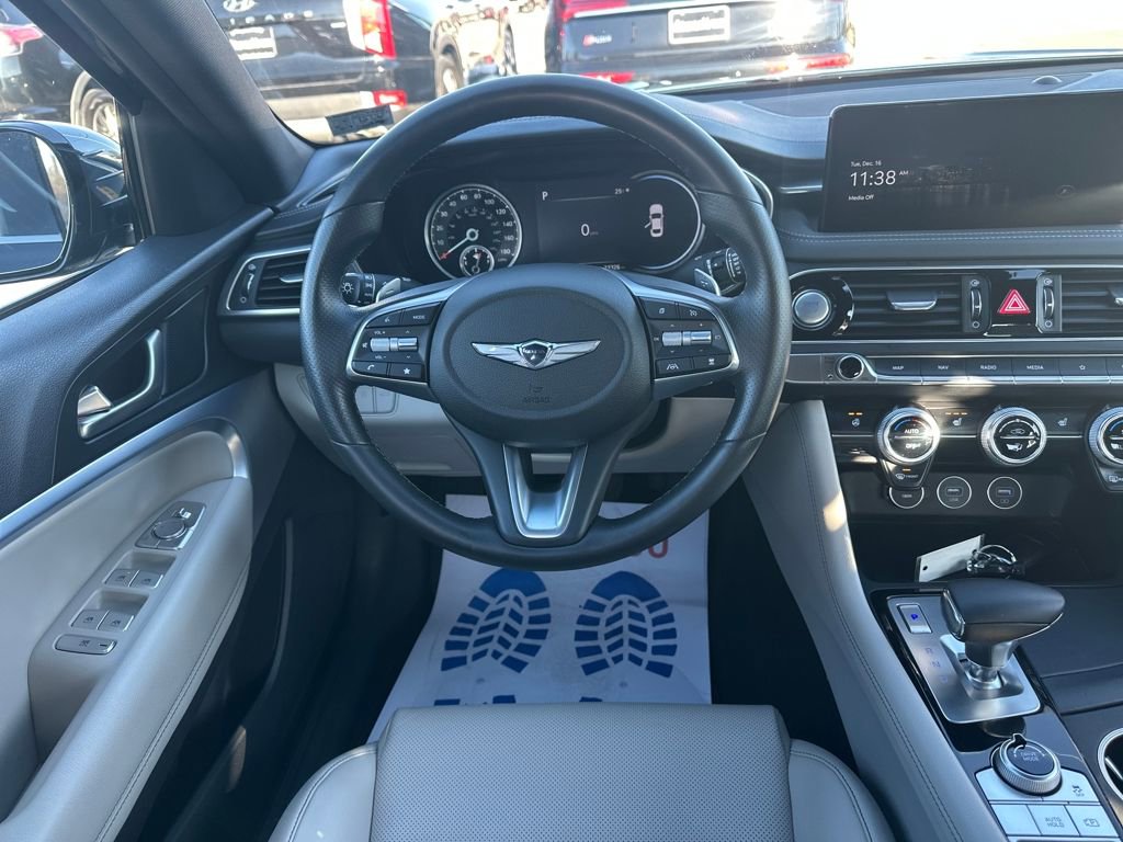 Used 2023 Genesis G70 2.0T image 18