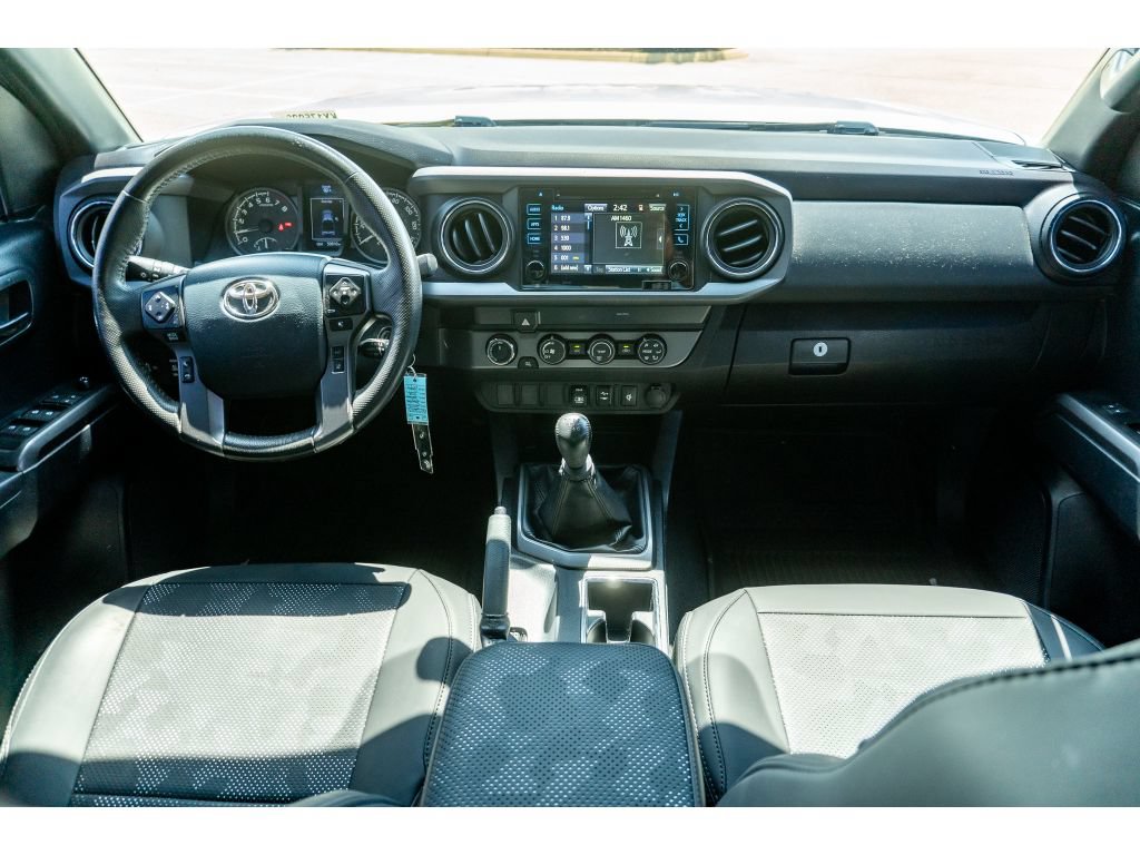 Used 2019 Toyota Tacoma TRD Off-Road AWD/4WD image 19