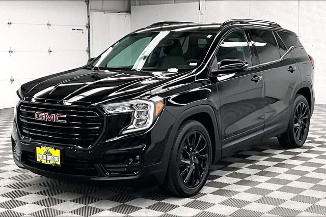 Used 2023 GMC Terrain SLT w/ Elevation Edition FWD image 11