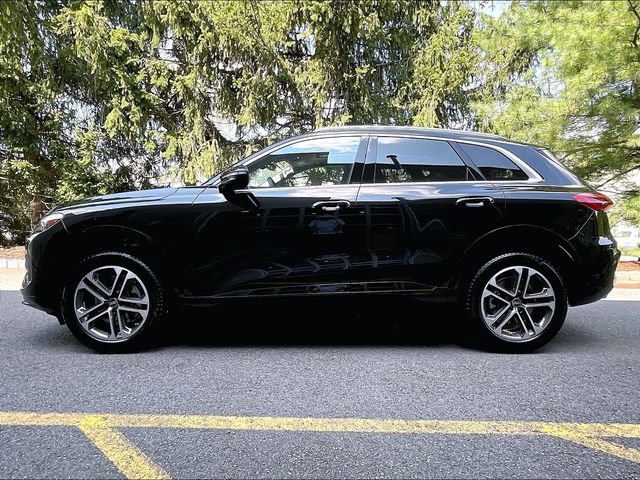 Certified 2025 Audi Q5 Premium w/ Premium Plus AWD/4WD image 3