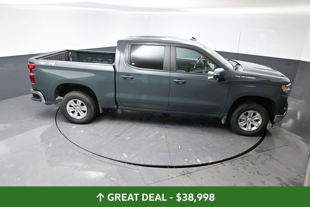 Used 2025 Chevrolet Silverado 1500 LT image 44