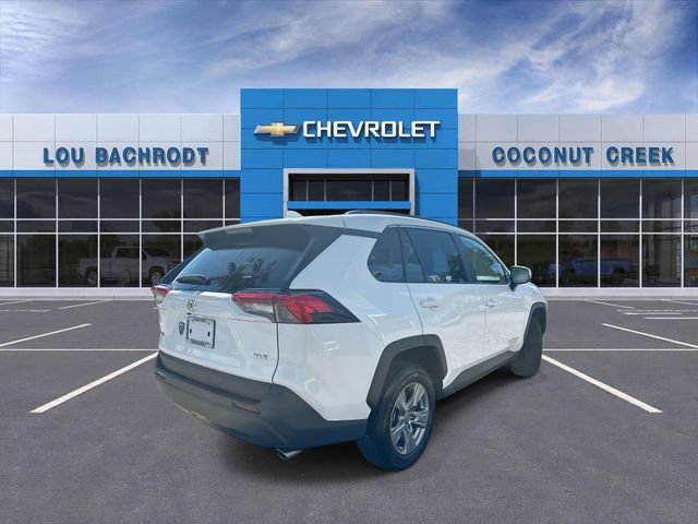 Used 2024 Toyota RAV4 XLE FWD image 8