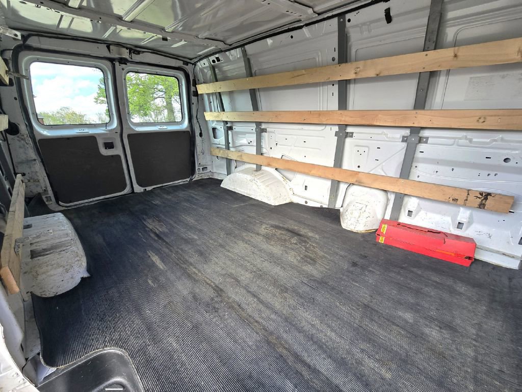 Used 2014 Ford E-250 and Econoline 250 w/ Power Group RWD image 16