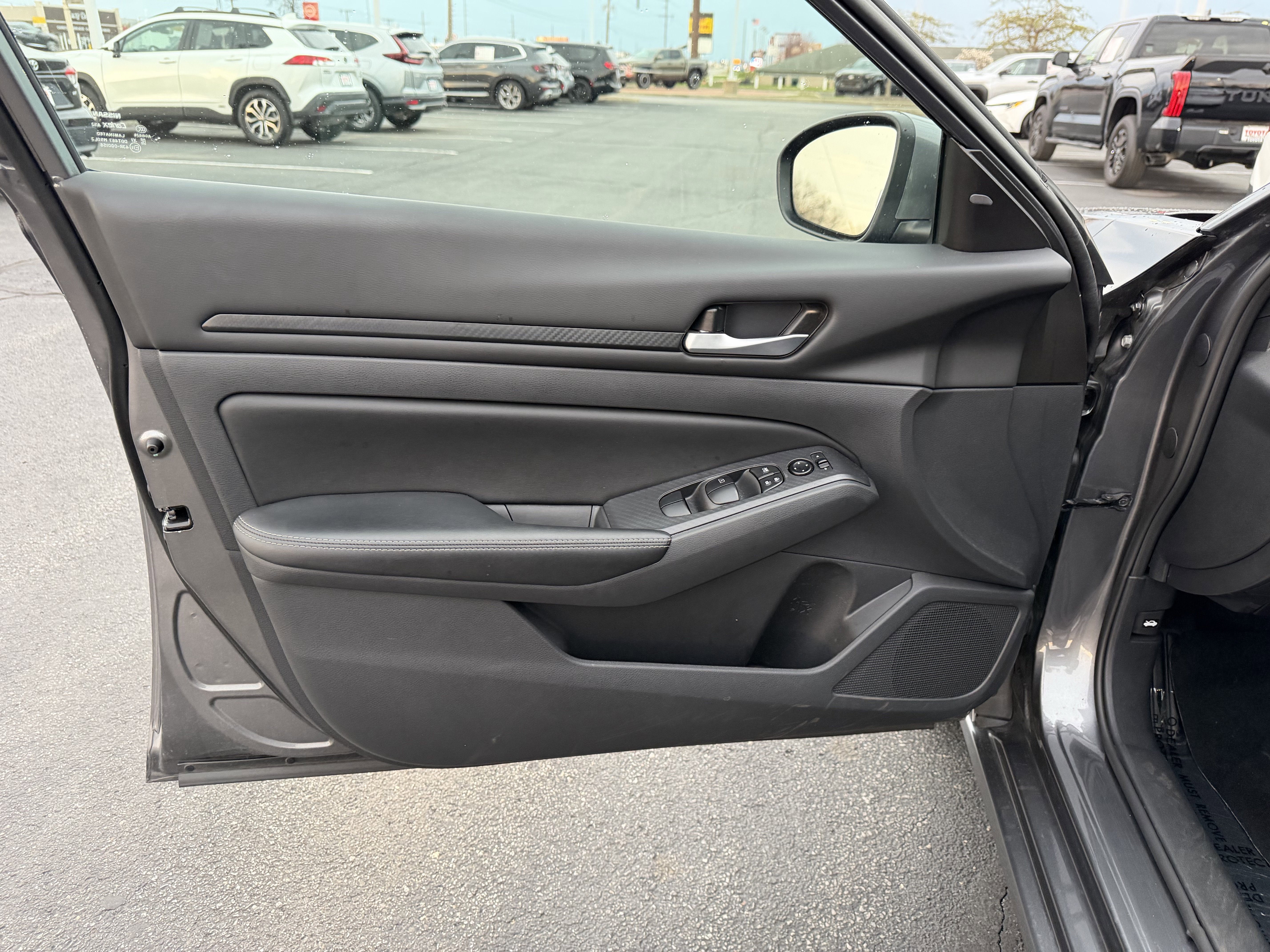 Used 2024 Nissan Altima 2.5 SV w/ SV Premium Package image 21