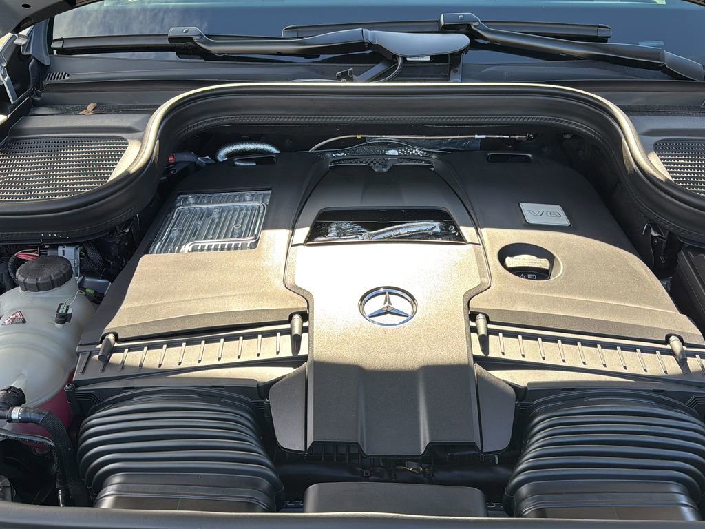 New 2026 Mercedes-Benz GLS 580 4MATIC image 23