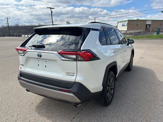 Used 2022 Toyota RAV4 Limited image 4
