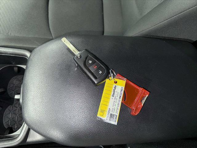 Certified 2022 Toyota RAV4 LE image 30