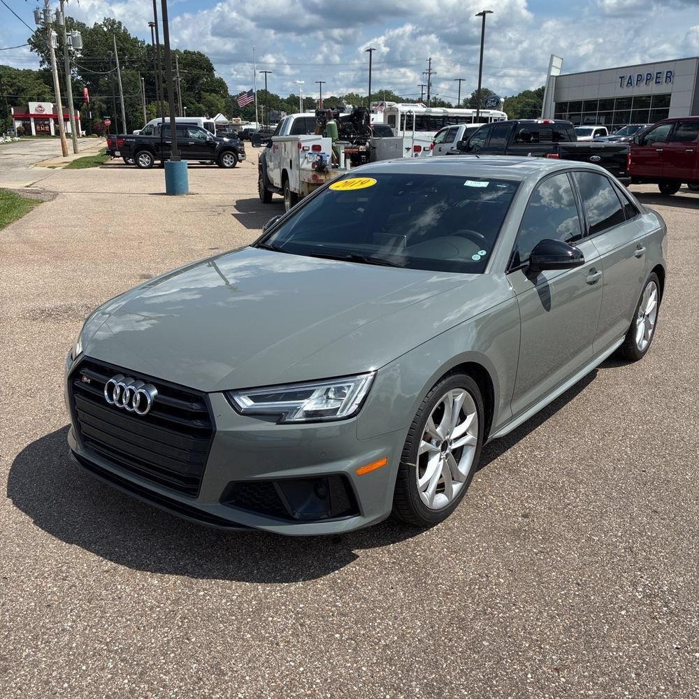 Used 2019 Audi S4 Premium Plus w/ Premium Plus Package AWD/4WD image 2