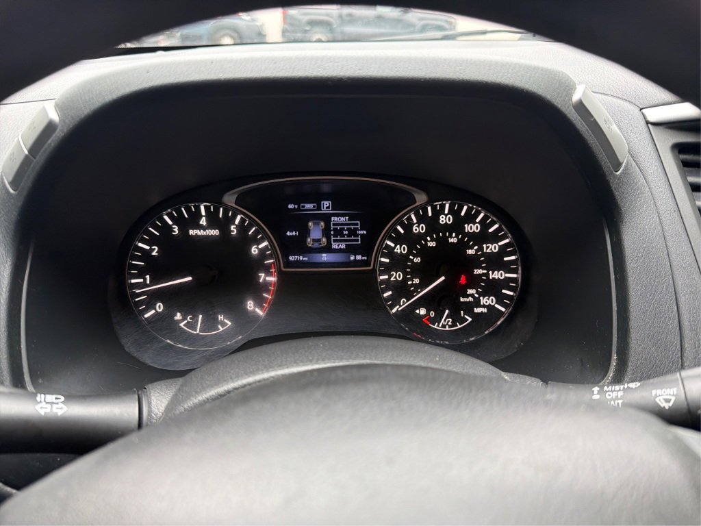 Used 2020 Nissan Pathfinder S AWD/4WD image 27