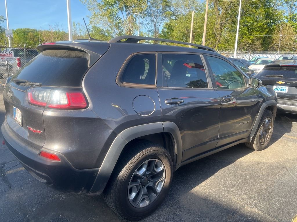 Used 2019 Jeep Cherokee Trailhawk AWD/4WD image 3