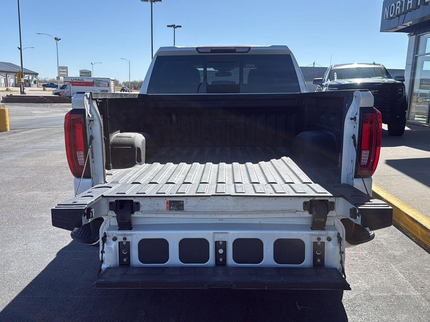 Used 2024 GMC Sierra 1500 SLT w/ SLT Premium Plus Package AWD/4WD image 4