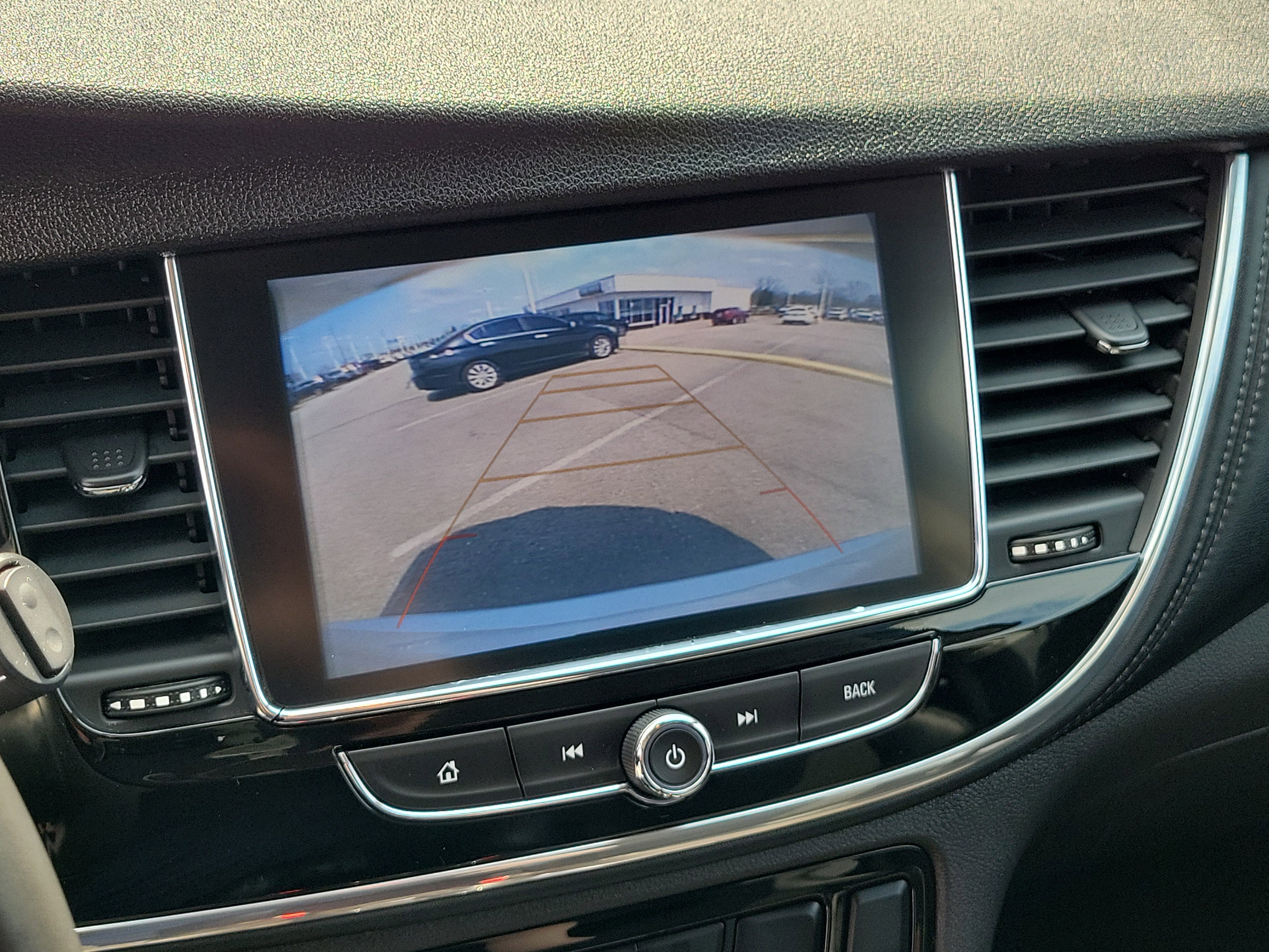 Used 2020 Buick Encore Preferred image 26