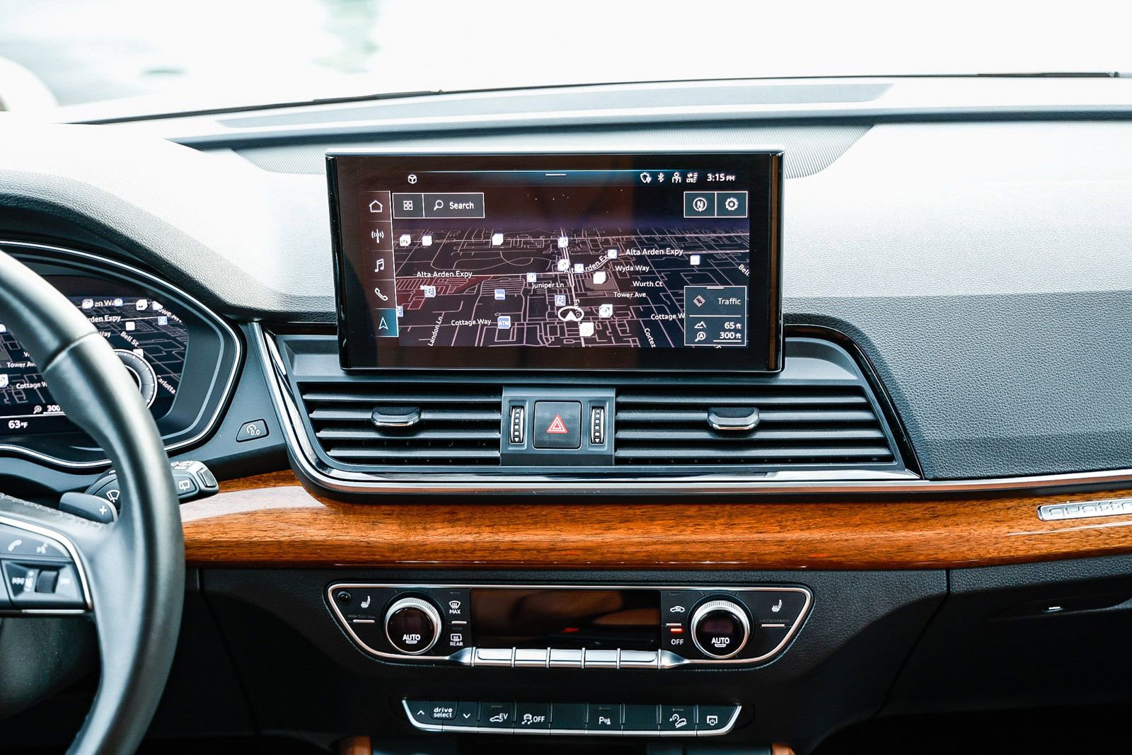 Used 2023 Audi Q5 e Premium Plus image 11