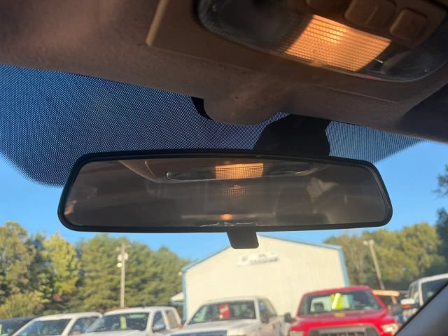 Used 2014 Ford Fiesta SE w/ Equipment Group 201A FWD image 17