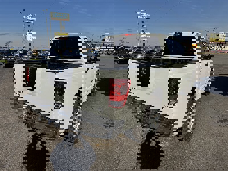 Used 2012 Nissan Titan SV image 3