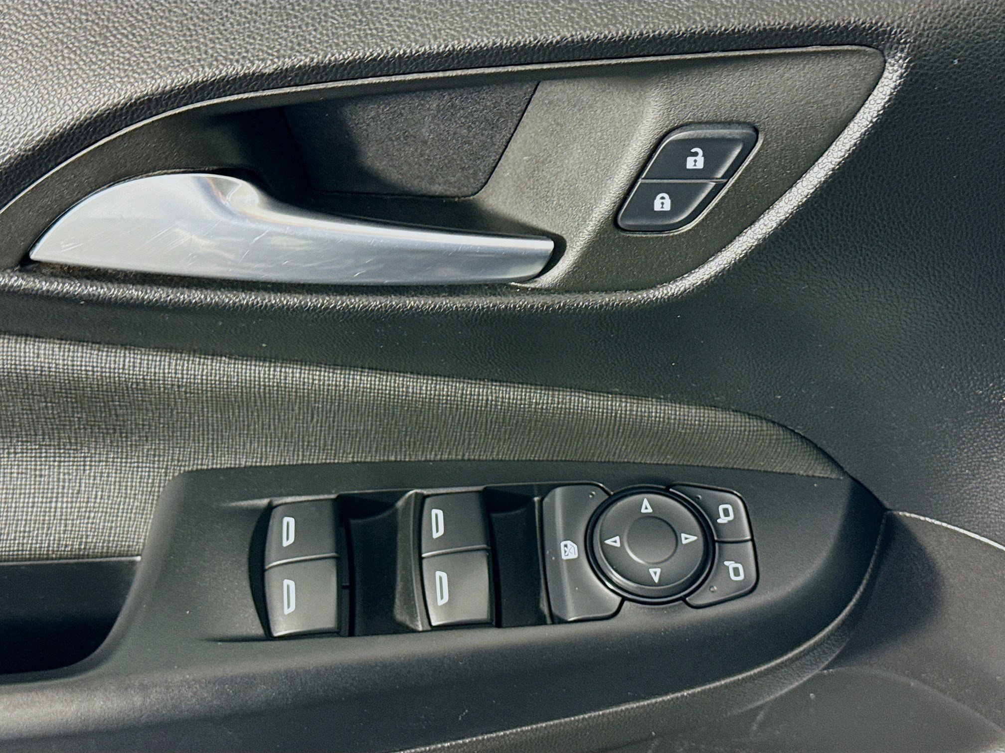 Used 2024 Buick Envista Preferred FWD image 24