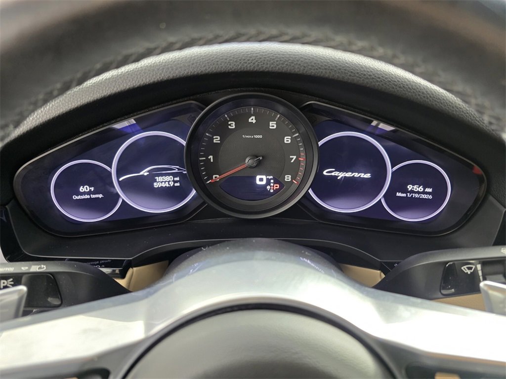 Used 2022 Porsche Cayenne image 21