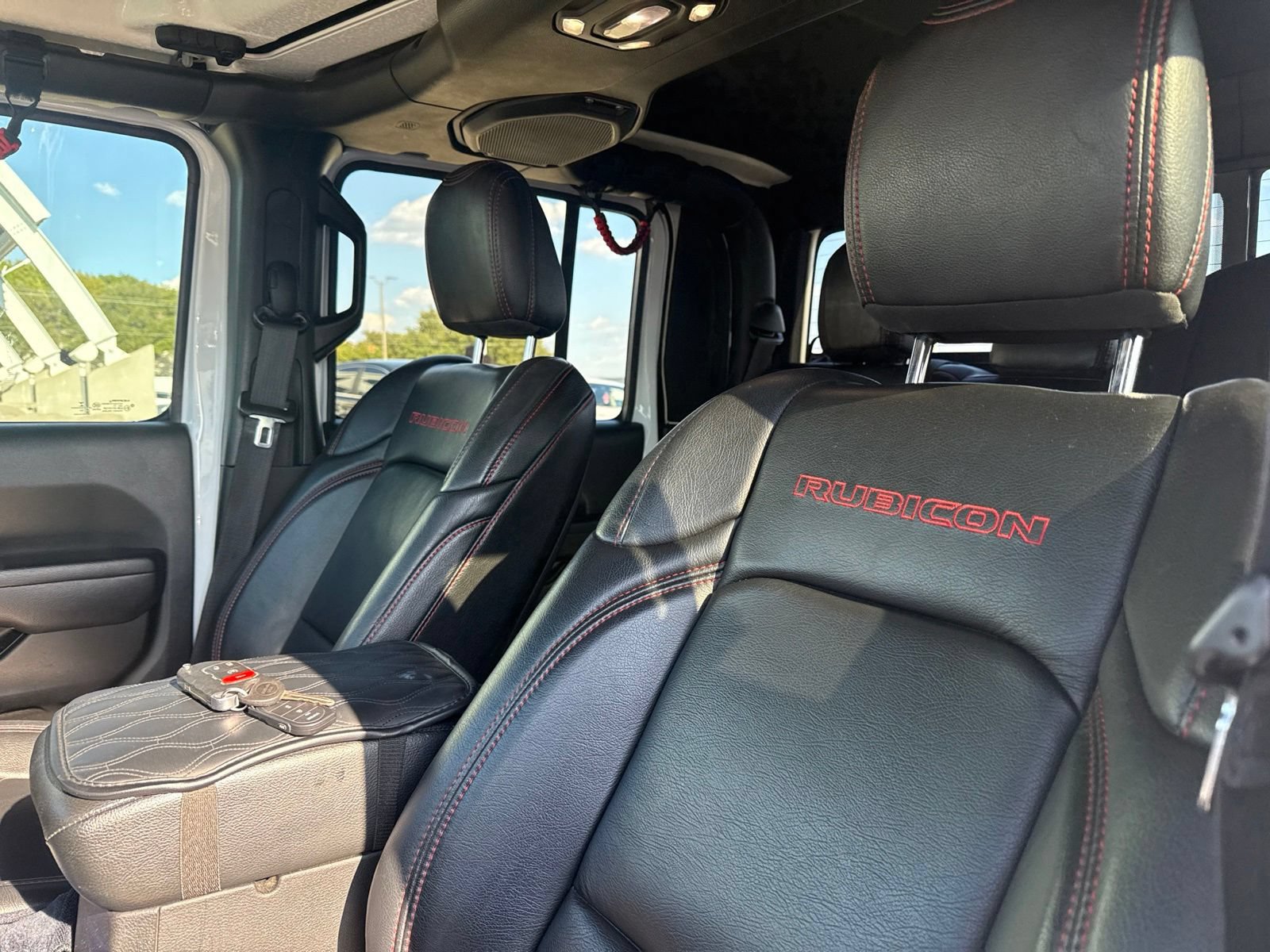 Used 2022 Jeep Gladiator Rubicon w/ Trailer Tow Package AWD/4WD image 14