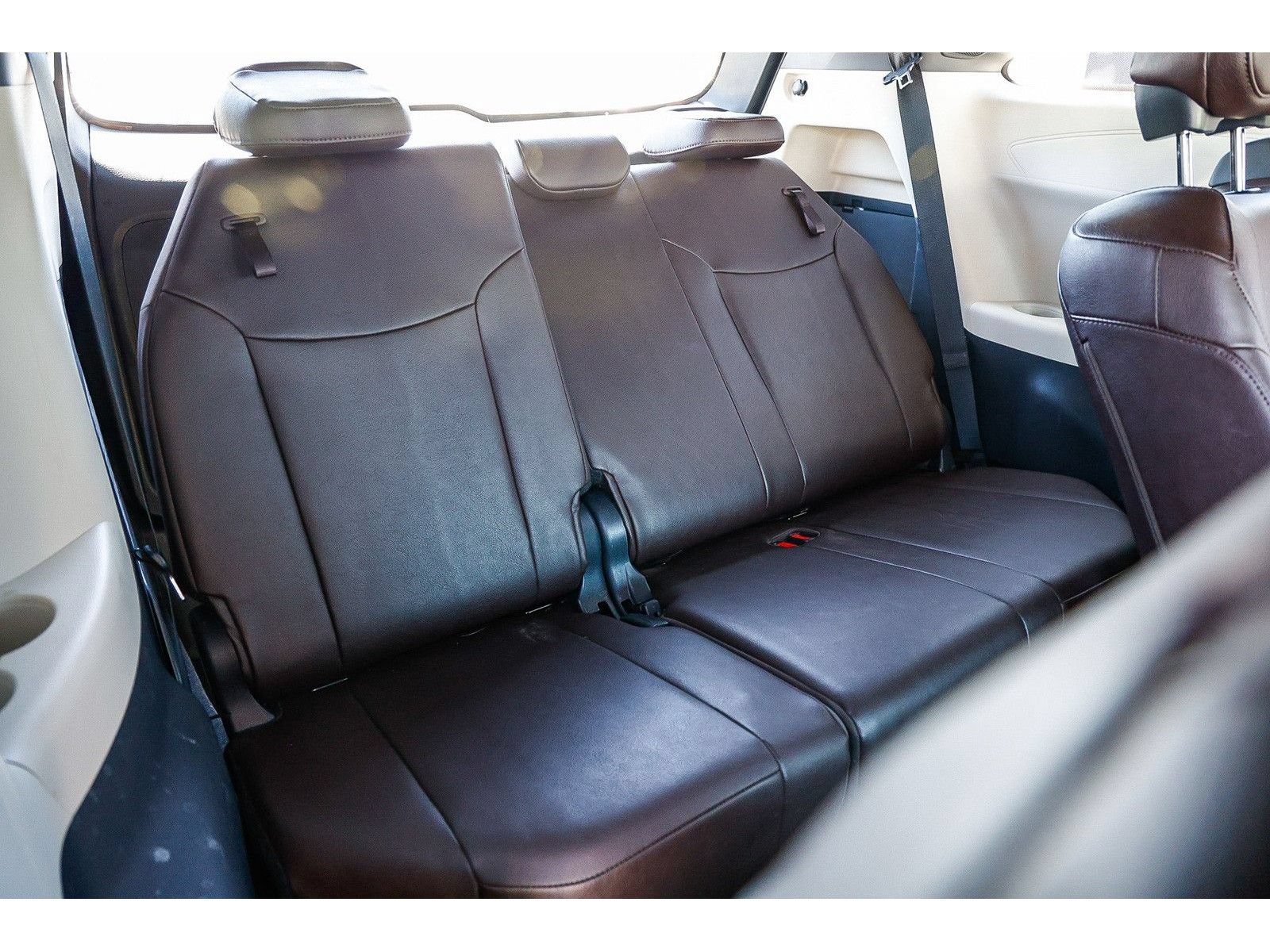 Used 2024 Toyota Sienna Platinum FWD image 20