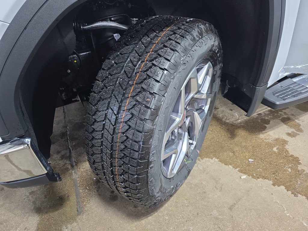 New 2026 GMC Sierra 1500 SLT w/ SLT Premium Package image 30