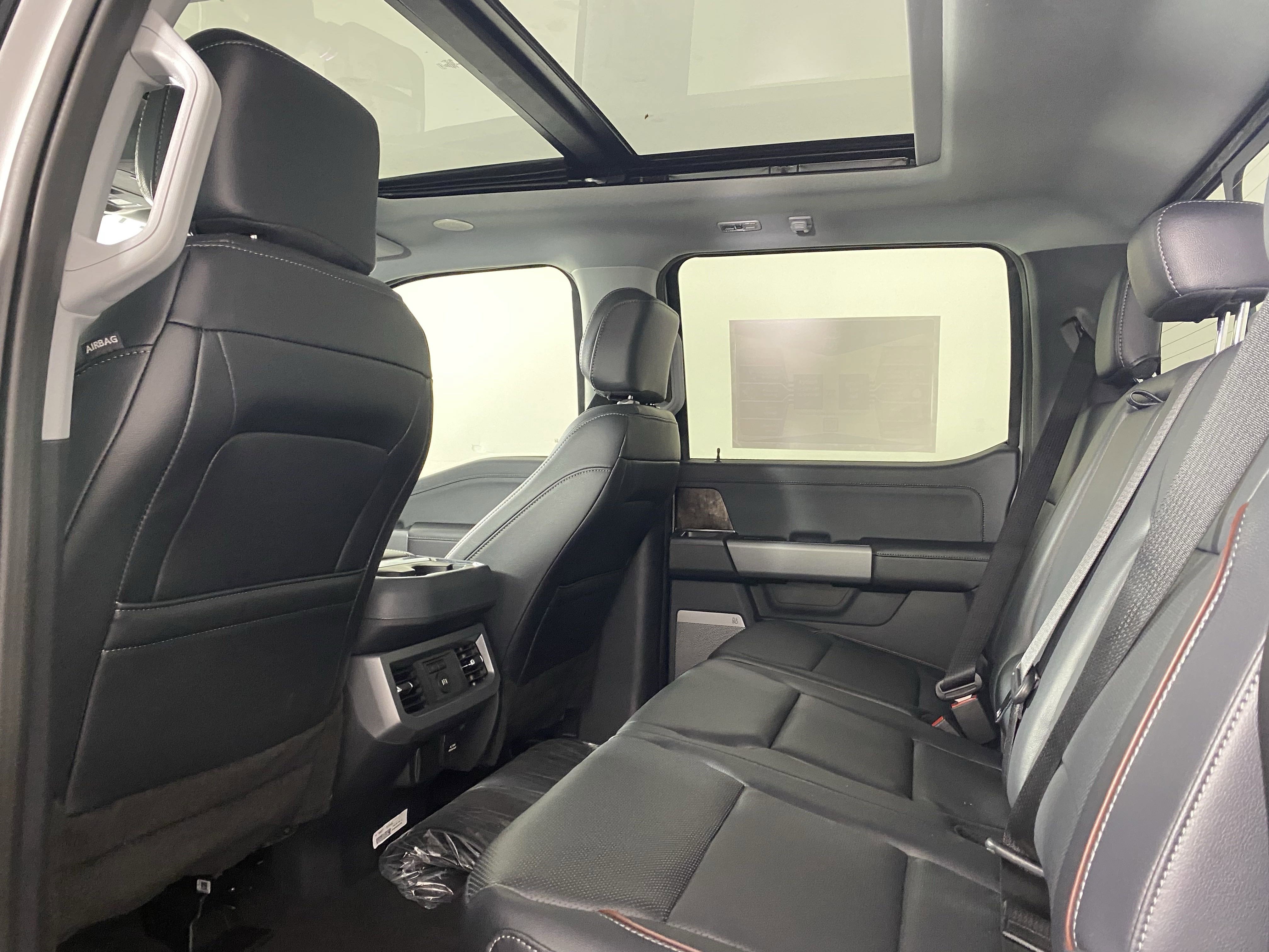 New 2024 Ford F250 Lariat w/ Lariat Ultimate Package image 13