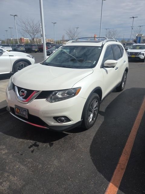 Used 2015 Nissan Rogue SL w/ SL Premium Package image 2