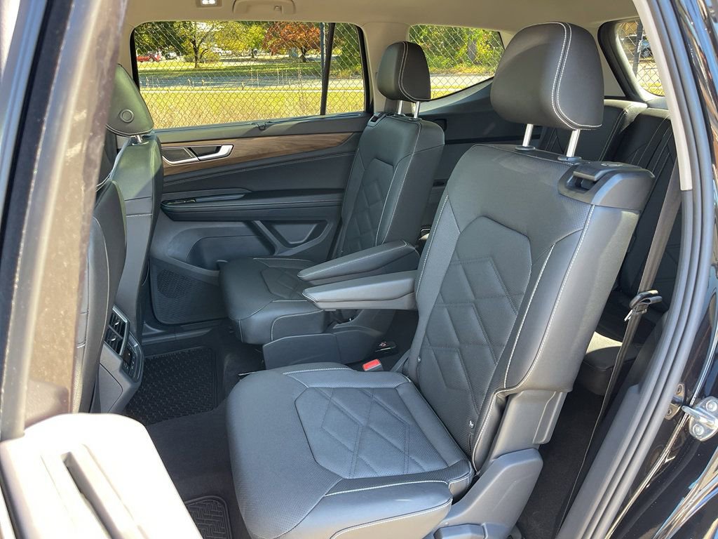New 2026 Volkswagen Atlas SE FWD image 20