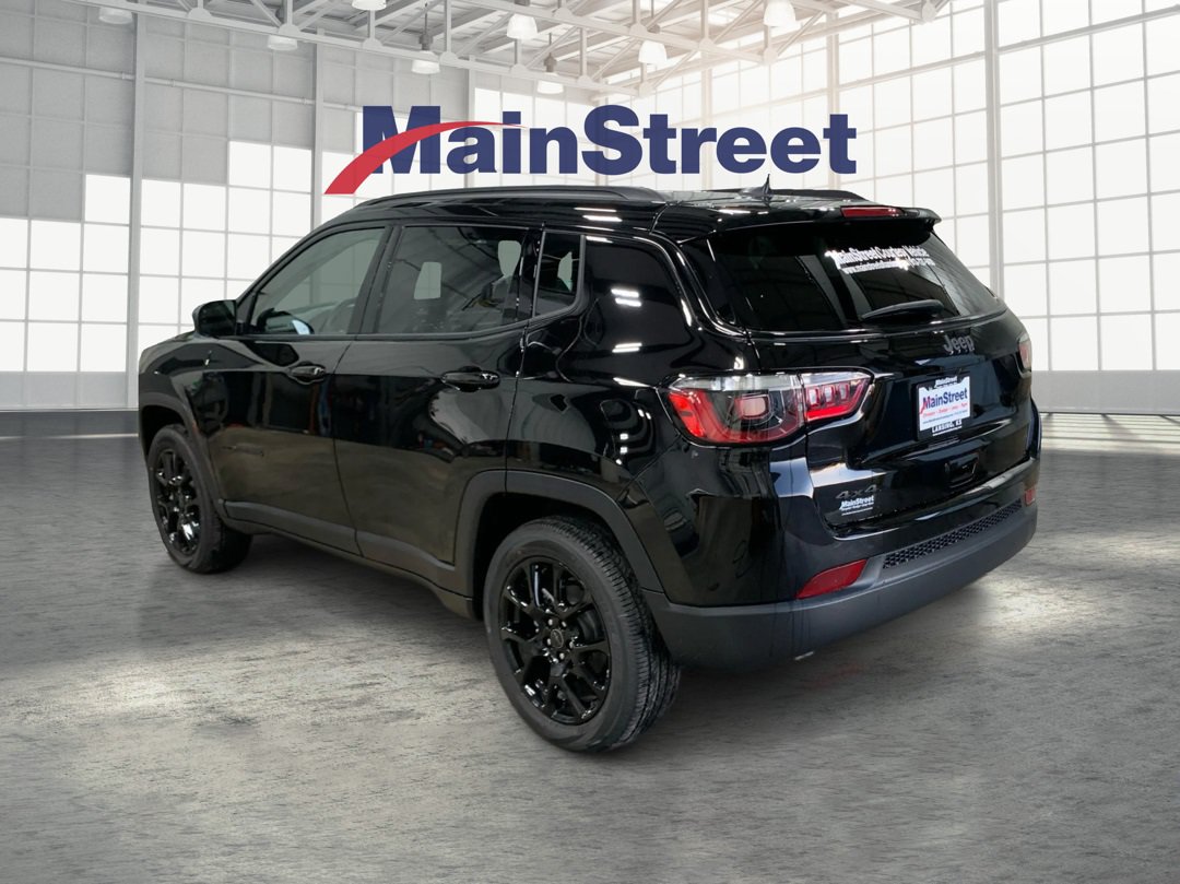New 2026 Jeep Compass Latitude AWD/4WD image 3
