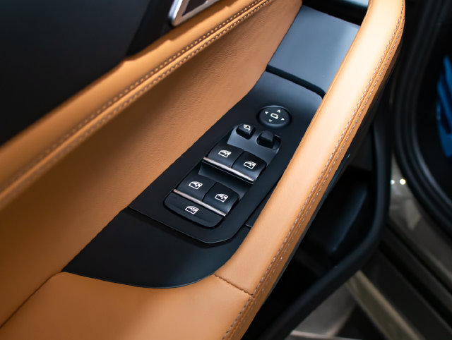 New 2027 BMW X6 M60i AWD/4WD image 13